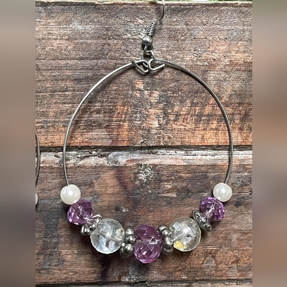 Large Silvertone Beaded Hoop Earrings 2" Purple Pearly White Beads Boho Gypsy - Picture 4 of 4